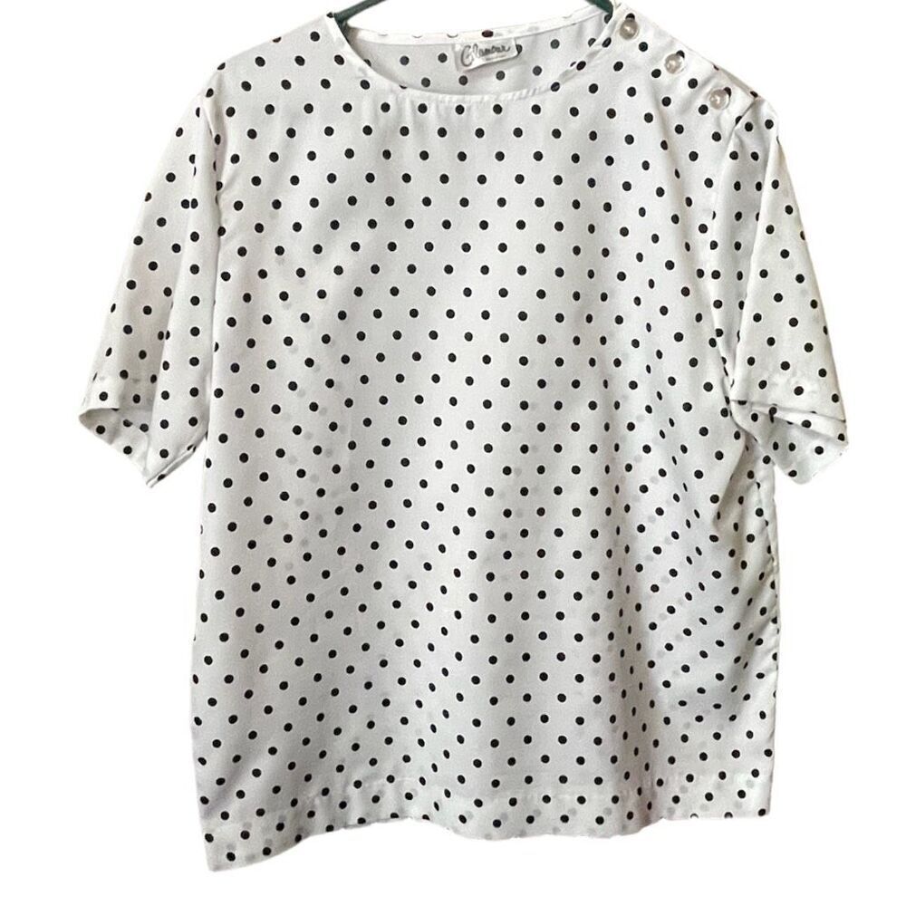 Vintage Glamour size L boxy cut short sleeve top.